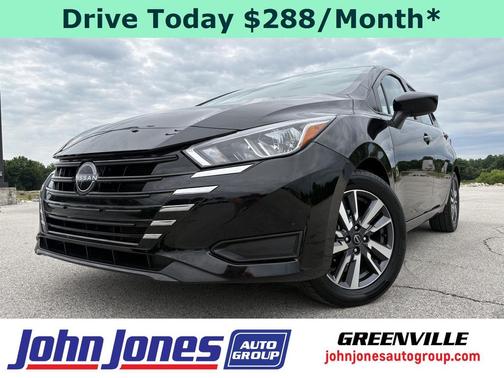 Super Black 2023 Nissan Versa 1.6 SV