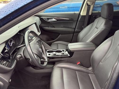 2023 Buick Envision Essence FWD