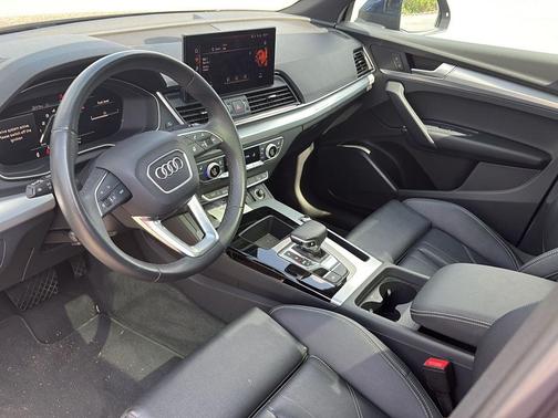 Navarra Blue Metallic 2025 Audi Q5 45 S line Premium