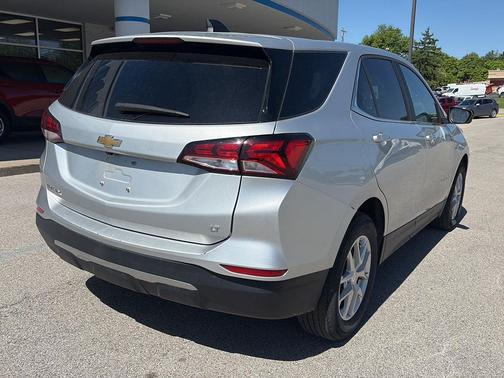 Silver Ice Metallic 2022 Chevrolet Equinox 1LT