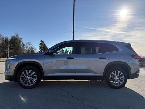 2025 Buick Enclave Preferred FWD