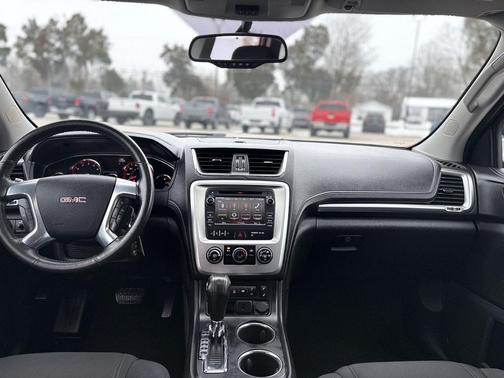 2015 GMC Acadia SLE-2