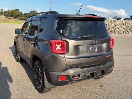 2017 Jeep Renegade Trailhawk