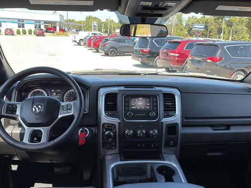 2023 RAM 1500 Classic Warlock Crew Cab 4x4 5'7' Box