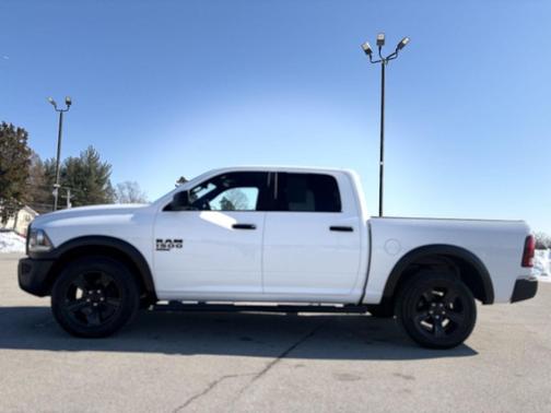 2023 RAM 1500 Classic Warlock Crew Cab 4x4 5'7' Box