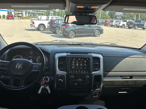 2019 RAM 1500 SLT