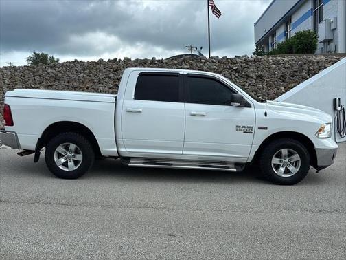 2019 RAM 1500 SLT