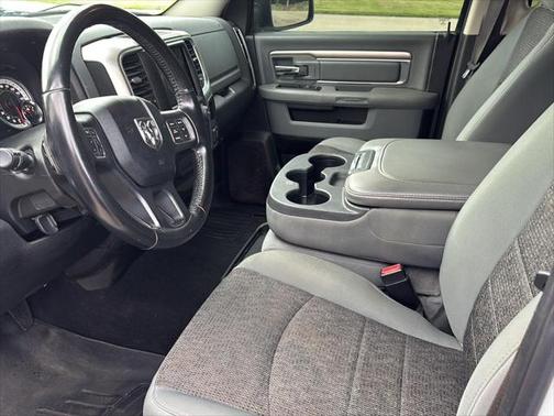 2019 RAM 1500 SLT
