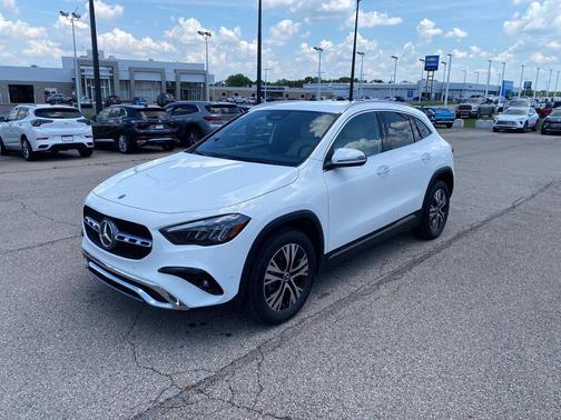 Polar White 2025 Mercedes-Benz GLA 250 4MATIC