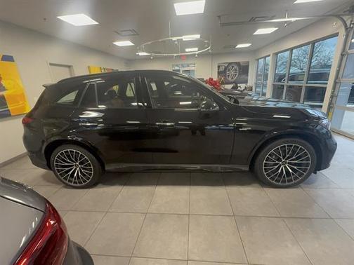 Obsidian Black Metallic 2026 Mercedes-Benz AMG GLC 43 4MATIC