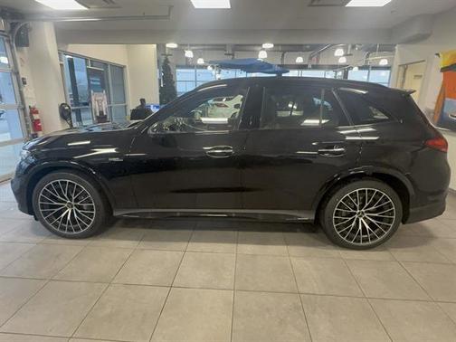 Obsidian Black Metallic 2026 Mercedes-Benz AMG GLC 43 4MATIC