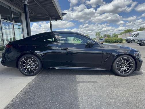 Obsidian Black Metallic 2026 Mercedes-Benz AMG CLE 53 4MATIC+