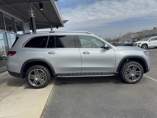Cirrus Silver Metallic 2026 Mercedes-Benz GLS 450 4MATIC