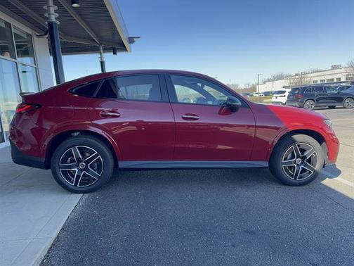 MANUFAKTUR Patagonia Red Metallic 2026 Mercedes-Benz GLC 300 4MATIC Coupe