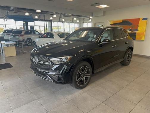 2025 Mercedes-Benz GLC 300 4MATIC