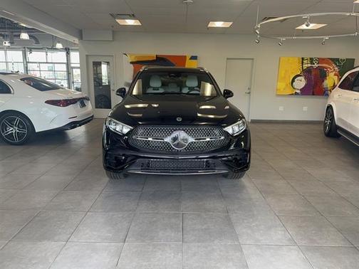 2025 Mercedes-Benz GLC 300 4MATIC