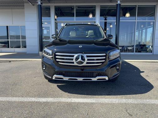 Night Black 2026 Mercedes-Benz GLB 250 4MATIC