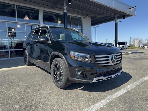 Night Black 2026 Mercedes-Benz GLB 250 4MATIC