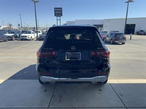 Night Black 2026 Mercedes-Benz GLB 250 4MATIC