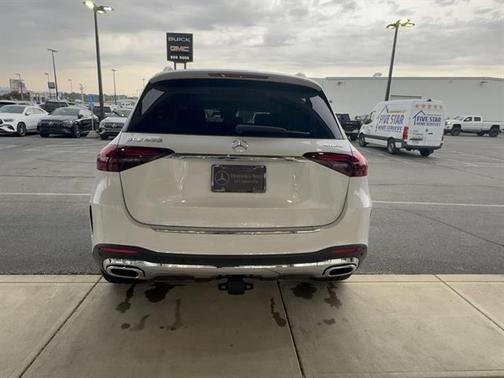 MANUFAKTUR Moonlight White Metallic 2026 Mercedes-Benz GLE 450 4MATIC