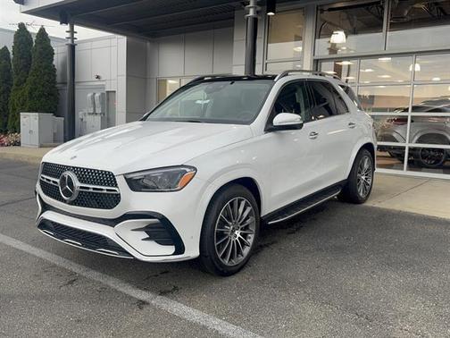 MANUFAKTUR Moonlight White Metallic 2026 Mercedes-Benz GLE 450 4MATIC