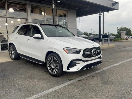 MANUFAKTUR Moonlight White Metallic 2026 Mercedes-Benz GLE 450 4MATIC