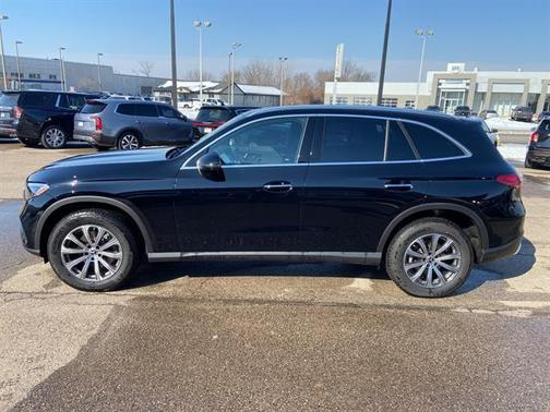 Black 2026 Mercedes-Benz GLC 300 4MATIC