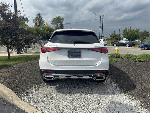 Polar White 2026 Mercedes-Benz GLC 300 4MATIC