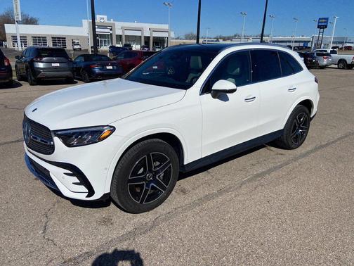 Polar White 2025 Mercedes-Benz GLC 300 4MATIC