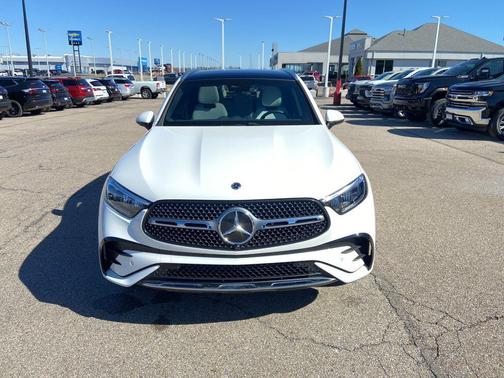 Polar White 2025 Mercedes-Benz GLC 300 4MATIC