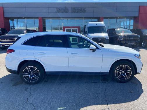 Polar White 2025 Mercedes-Benz GLC 300 4MATIC