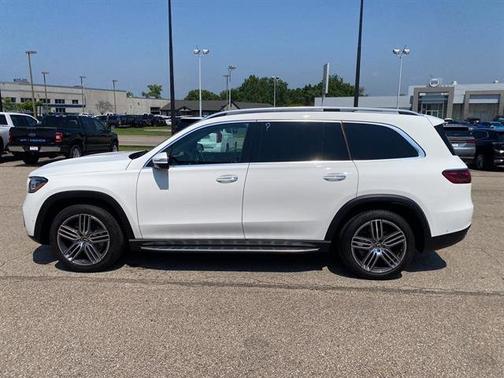2024 Mercedes-Benz GLS 450 4MATIC