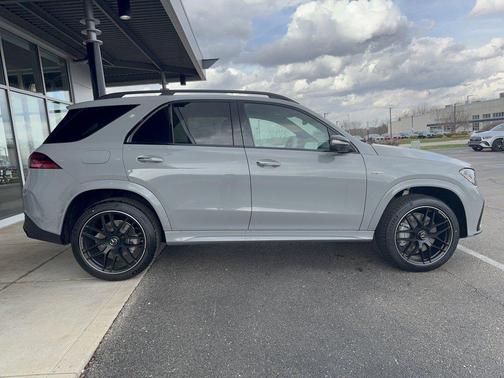 MANUFAKTUR Alpine Grey 2026 Mercedes-Benz AMG GLE 53 4MATIC+