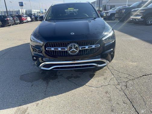 Night Black 2026 Mercedes-Benz GLA 250 4MATIC