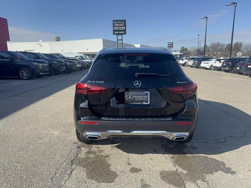 Night Black 2026 Mercedes-Benz GLA 250 4MATIC