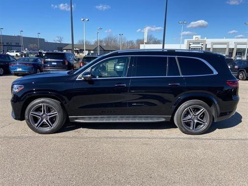 2025 Mercedes-Benz GLS 450 4MATIC