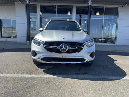 Cirrus Silver Metallic 2026 Mercedes-Benz GLC 300 4MATIC