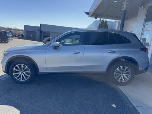 Cirrus Silver Metallic 2026 Mercedes-Benz GLC 300 4MATIC
