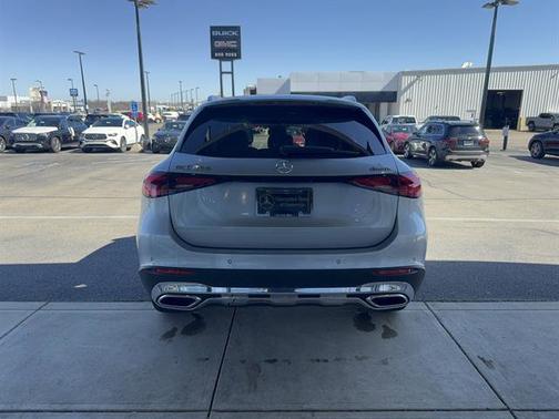 Cirrus Silver Metallic 2026 Mercedes-Benz GLC 300 4MATIC