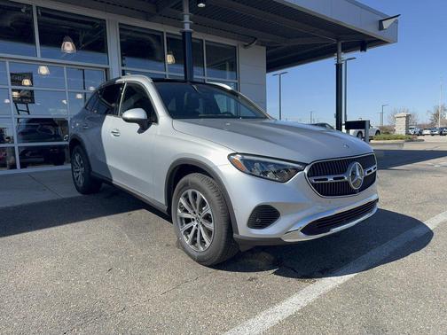 Cirrus Silver Metallic 2026 Mercedes-Benz GLC 300 4MATIC