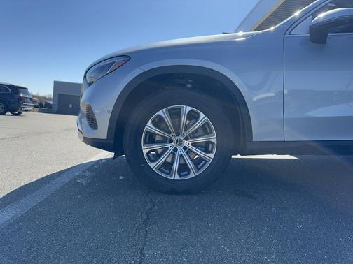 Cirrus Silver Metallic 2026 Mercedes-Benz GLC 300 4MATIC