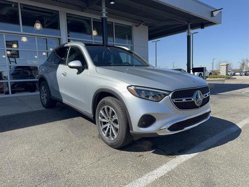 Cirrus Silver Metallic 2026 Mercedes-Benz GLC 300 4MATIC
