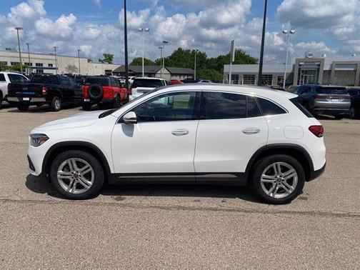 2021 Mercedes-Benz GLA 250 Base 4MATIC