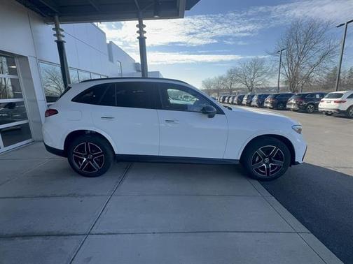 2026 Mercedes-Benz GLC 300 4MATIC