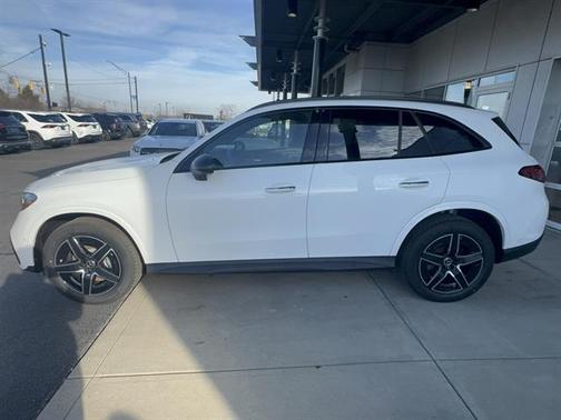 2026 Mercedes-Benz GLC 300 4MATIC