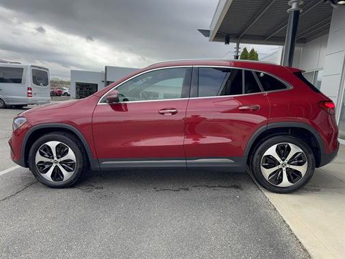 MANUFAKTUR Patagonia Red Metallic 2026 Mercedes-Benz GLA 250 4MATIC