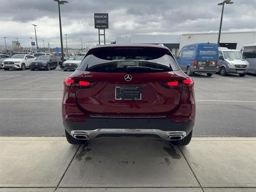 MANUFAKTUR Patagonia Red Metallic 2026 Mercedes-Benz GLA 250 4MATIC