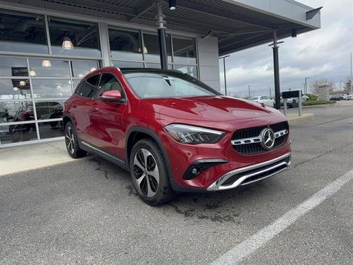 MANUFAKTUR Patagonia Red Metallic 2026 Mercedes-Benz GLA 250 4MATIC