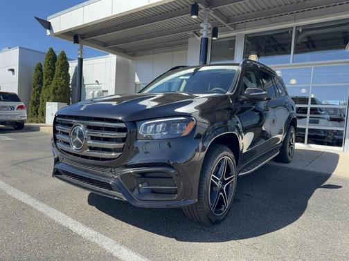 Obsidian Black Metallic 2026 Mercedes-Benz GLS 450 4MATIC