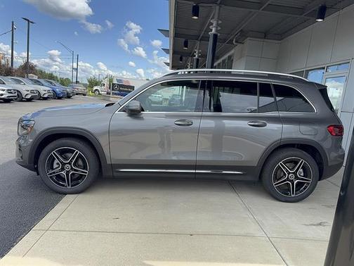 Mountain Grey Metallic 2026 Mercedes-Benz GLB 250 4MATIC